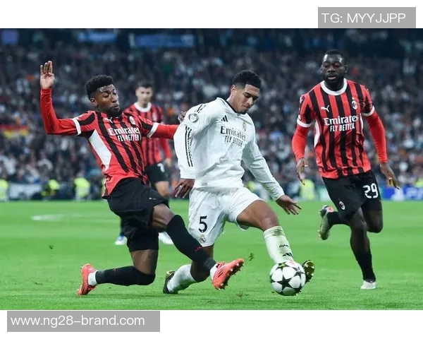 西甲赛场惊现冷门曼城与AC米兰激战成平局神扑瞬间引发全场沸腾