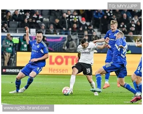 意甲焦点战那不勒斯与里昂握手言和乌龙球成比赛转折点解析