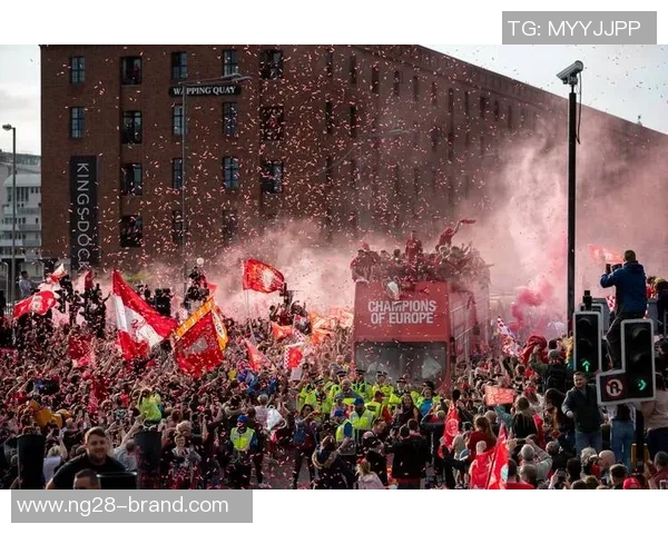 欧联杯激战曼联逆转利物浦补时绝杀引爆全场激情