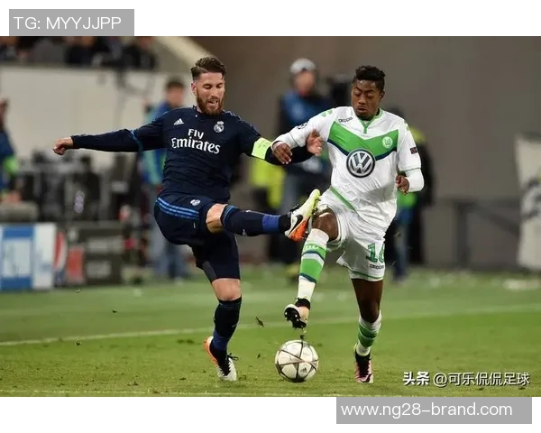 欧冠经典对决：皇马与AC米兰激战成平局乌龙球成比赛转折点