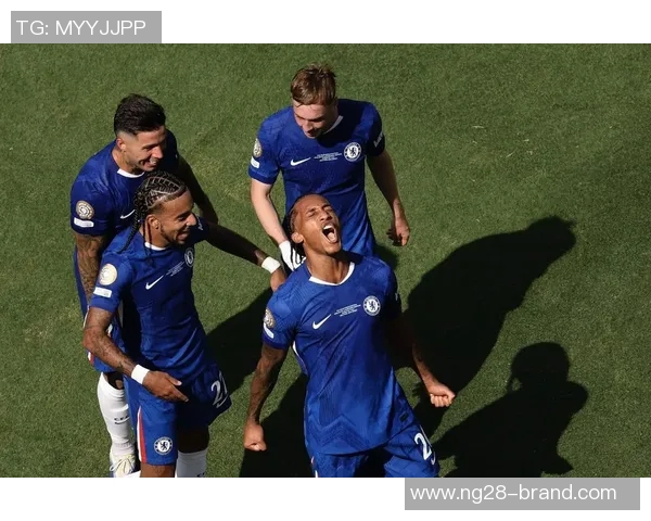 世界杯焦点战尤文图斯与切尔西平局红牌事件引发战术深度解析